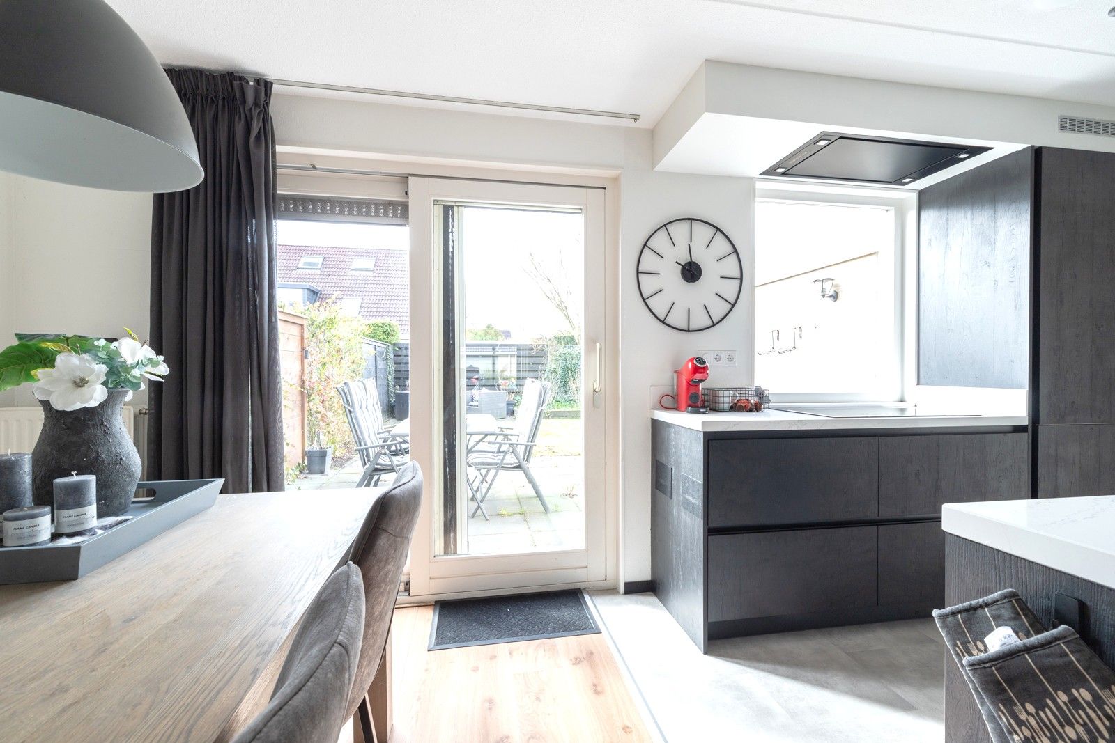 Spacious Semi-Detached Home with Garage in Green Parkplan West Zuidhorn — 9
