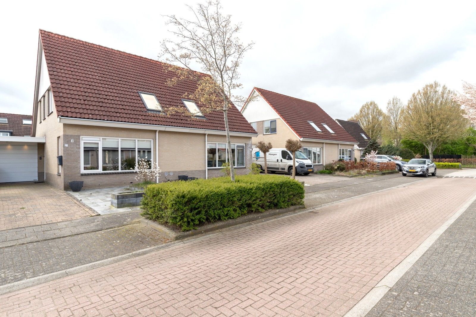 Spacious Semi-Detached Home with Garage in Green Parkplan West Zuidhorn — 33
