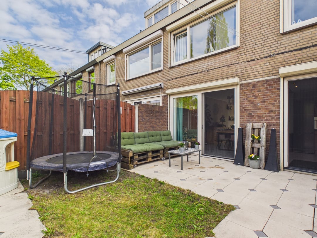Spacious family home with four bedrooms and basilica view in popular Oudenbosch neighborhood — 55