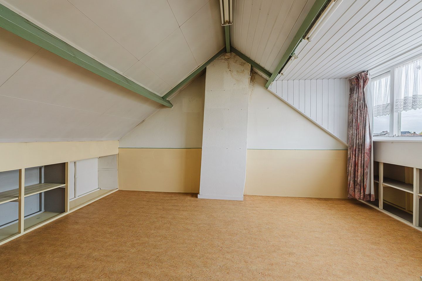 Photo 34 of Titus Brandsmastraat 21