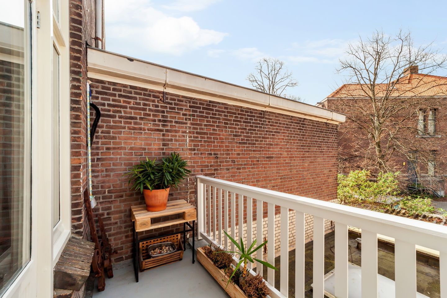 Spacious double upper house with balconies in Delft Zeeheldenbuurt — 20