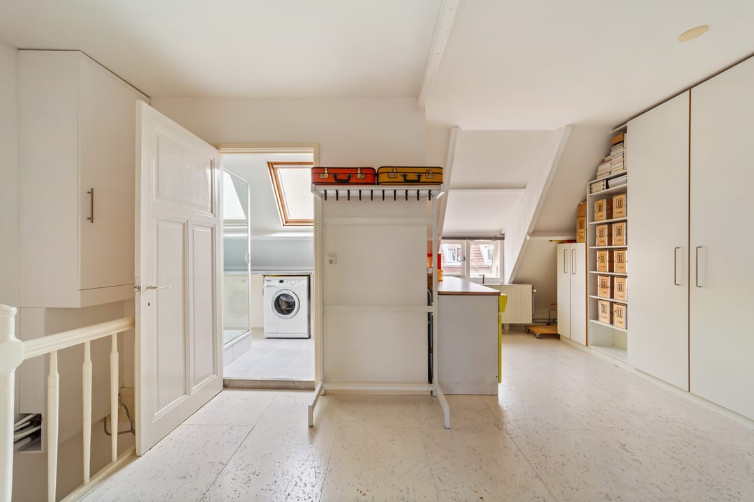 Spacious double upper house with balconies in Delft Zeeheldenbuurt — 26