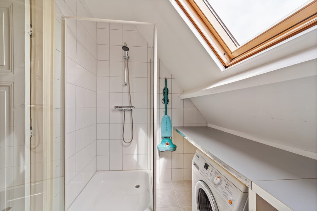 Spacious double upper house with balconies in Delft Zeeheldenbuurt — 28