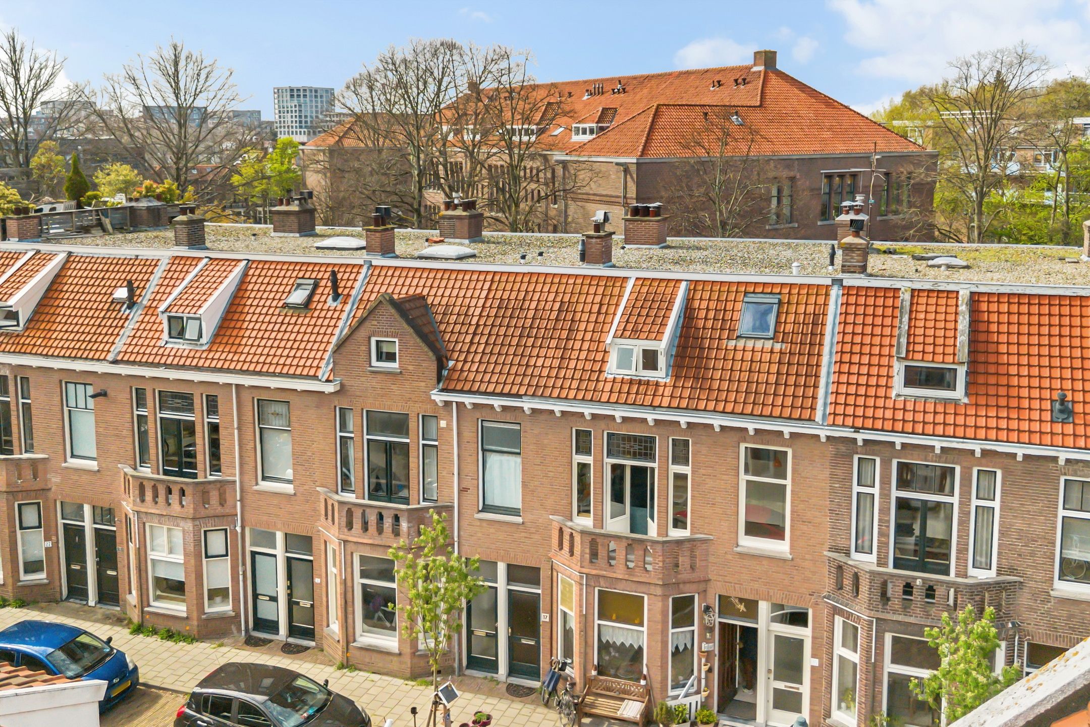 Spacious double upper house with balconies in Delft Zeeheldenbuurt — 36