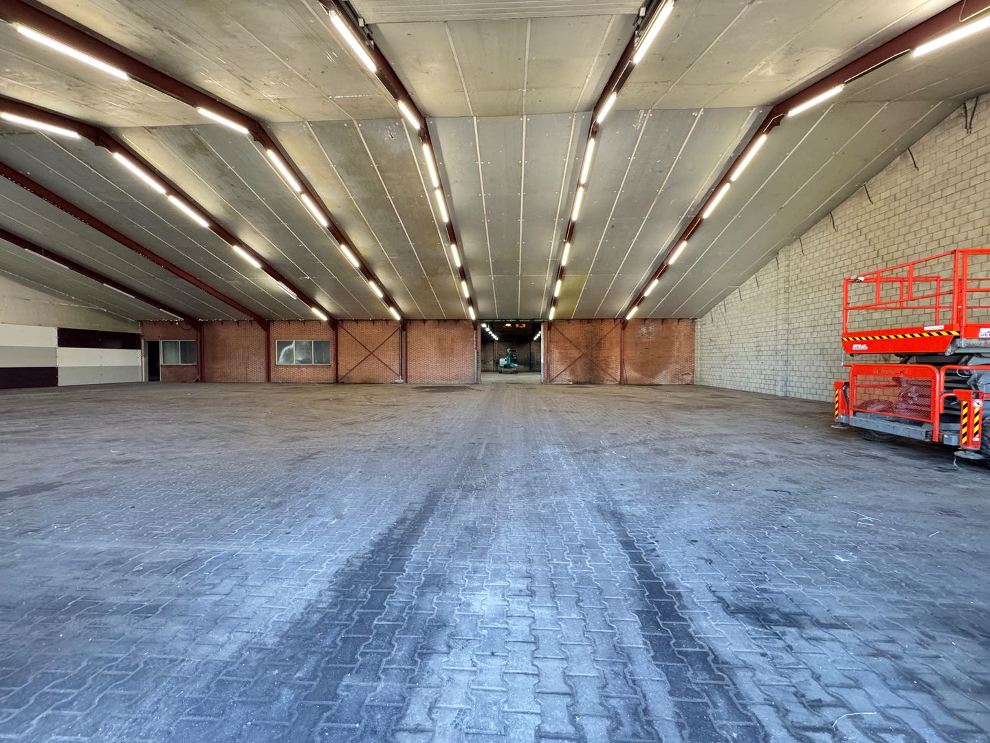 Bekijk foto 3 van Turnhoutseweg 1