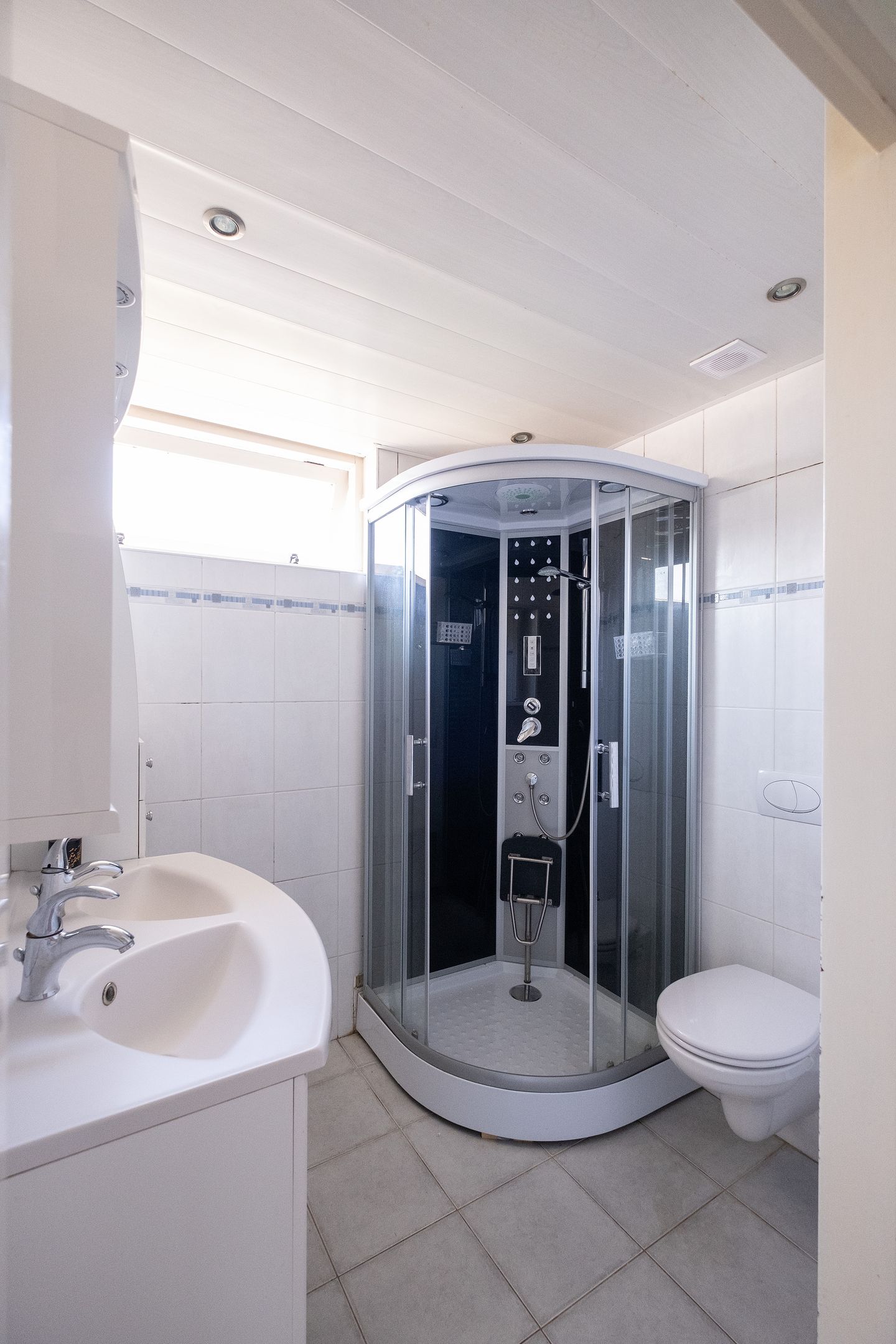 Photo 10 of Waalstraat 24