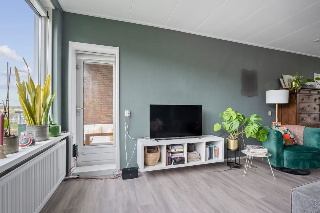 Photo 8 of Delftlaan 307-IV