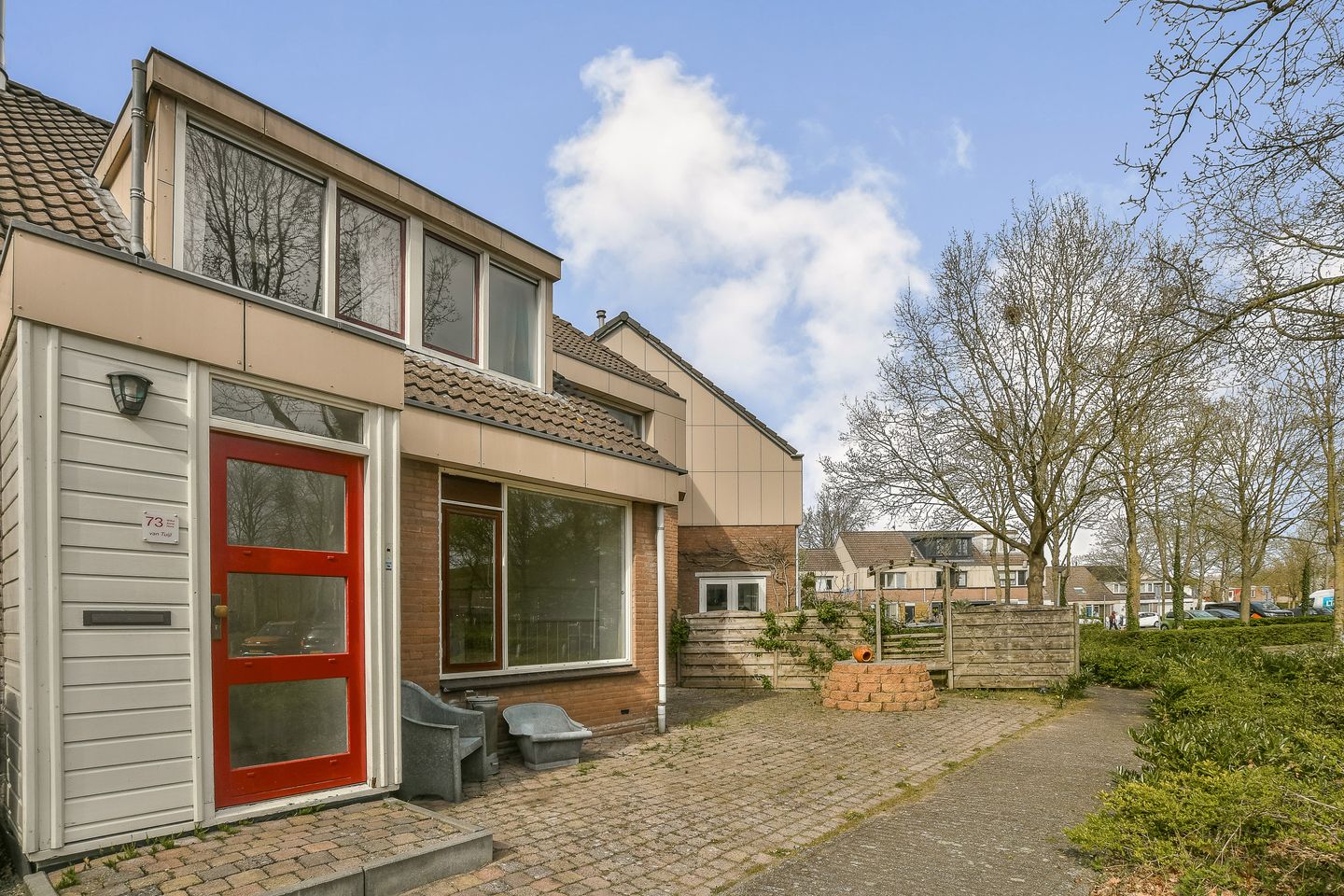 Spacious Family Home with 4 Bedrooms in Green Almere-Haven Neighborhood — 29