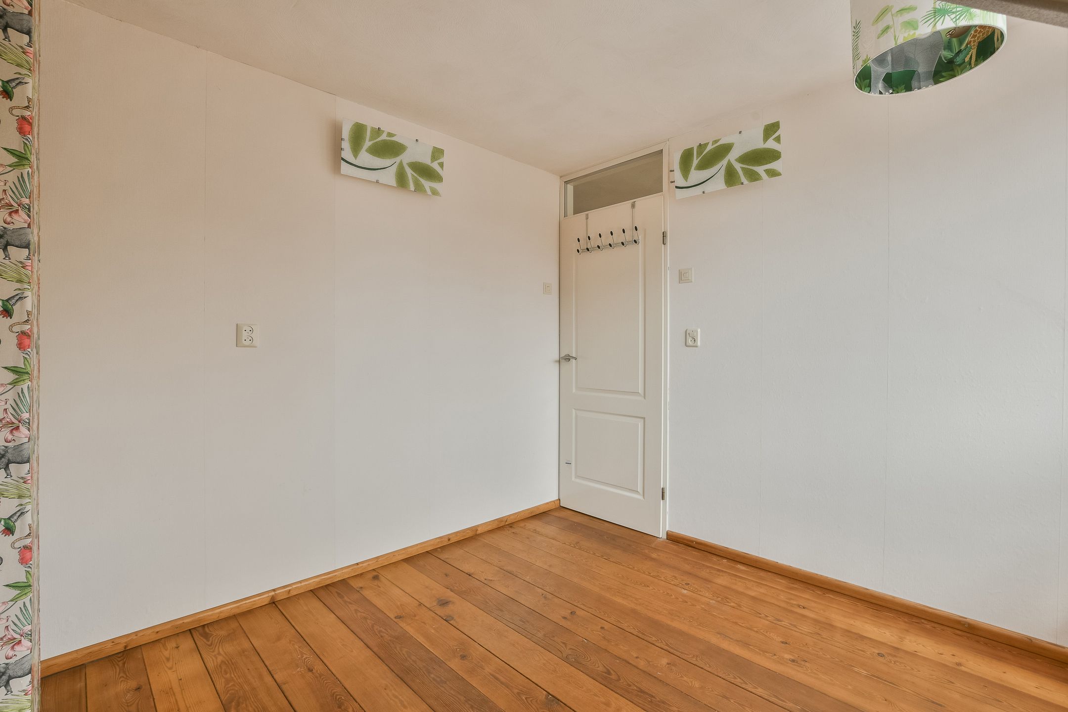 Spacious Family Home with 4 Bedrooms in Green Almere-Haven Neighborhood — 21