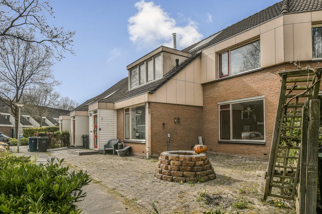Spacious Family Home with 4 Bedrooms in Green Almere-Haven Neighborhood — 28