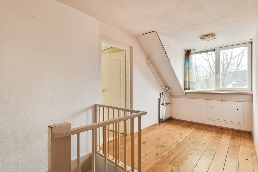 Spacious Family Home with 4 Bedrooms in Green Almere-Haven Neighborhood — 17
