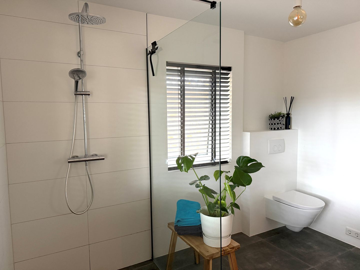 Fully renovated detached home with garage in the heart of Wijchen — 20