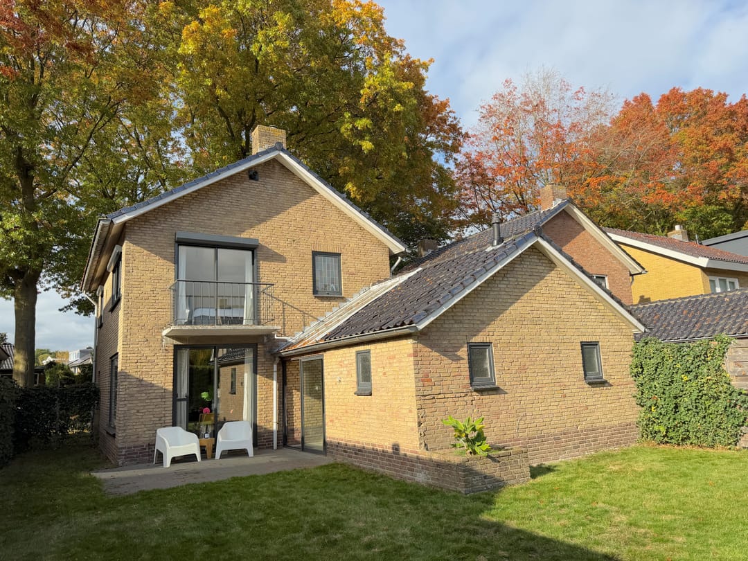 Fully renovated detached home with garage in the heart of Wijchen — 38