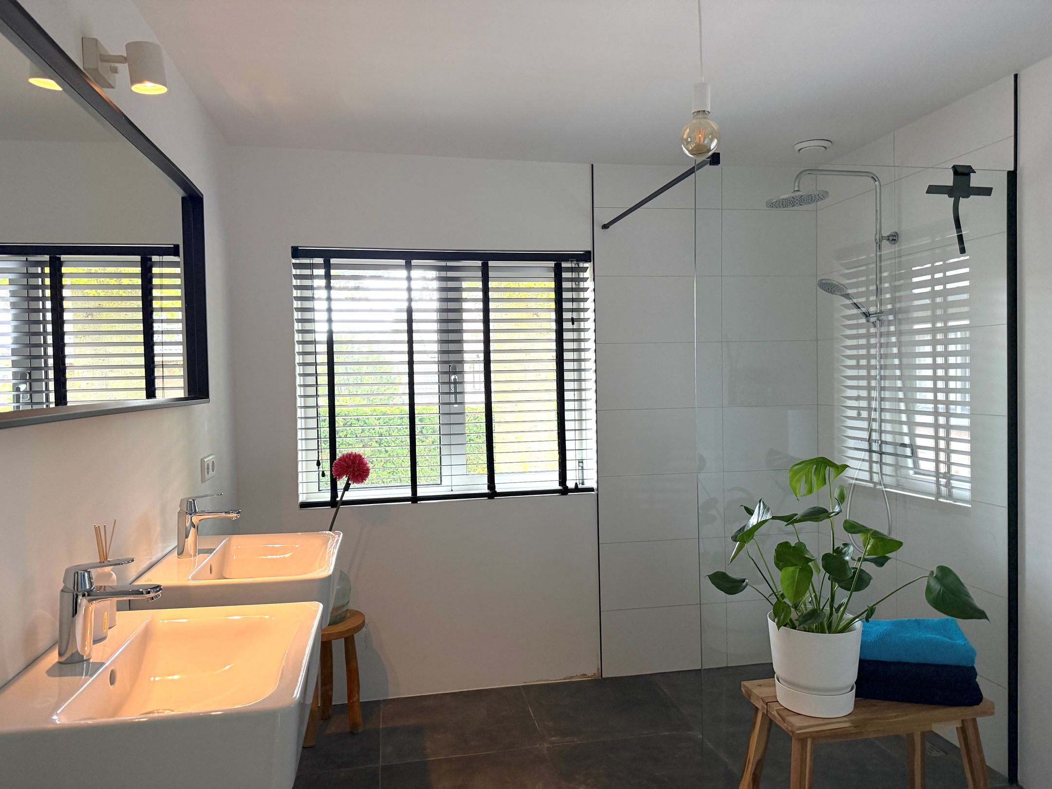 Fully renovated detached home with garage in the heart of Wijchen — 18