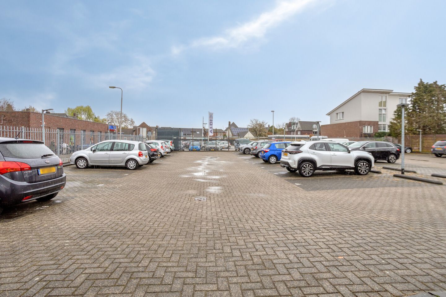 Spacious corner apartment with balcony and parking in Asten centre — 25