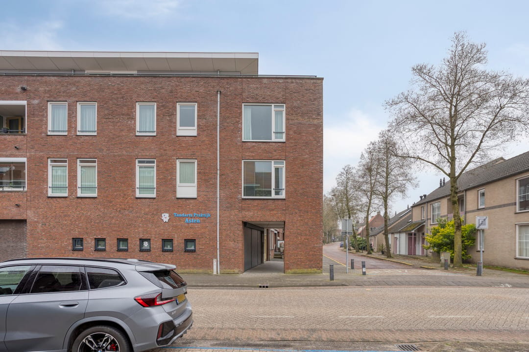 Spacious corner apartment with balcony and parking in Asten centre — 31