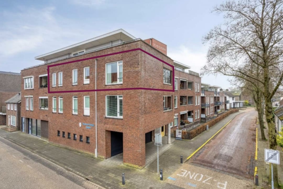 Ruime hoekappartement met balkon en parkeerplaats in het centrum van Asten