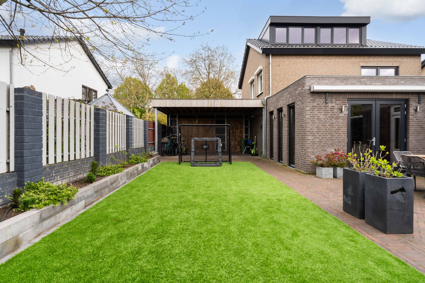 Foto 59 van Maaseikerweg 152