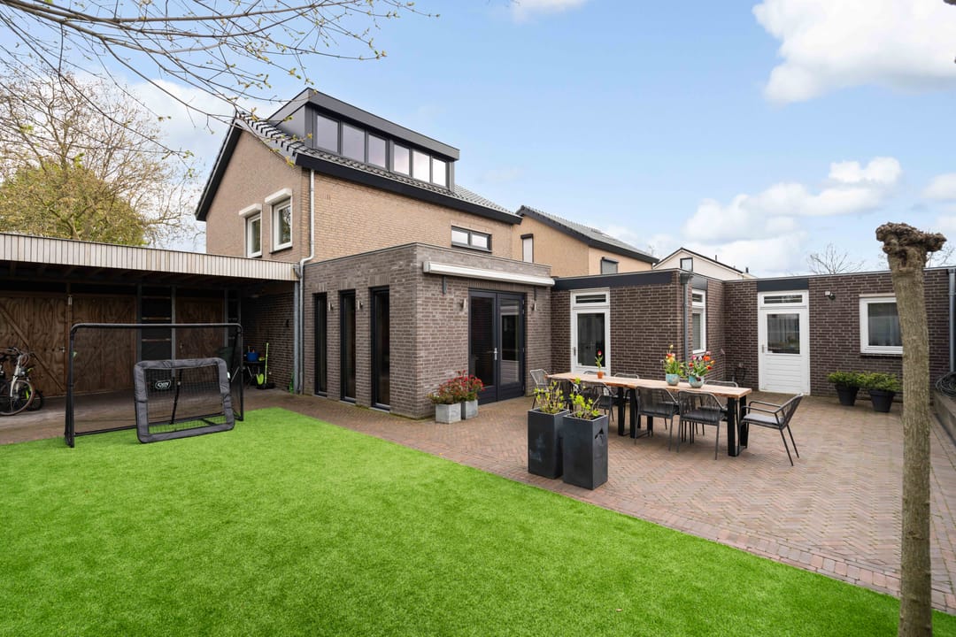 Foto 52 van Maaseikerweg 152