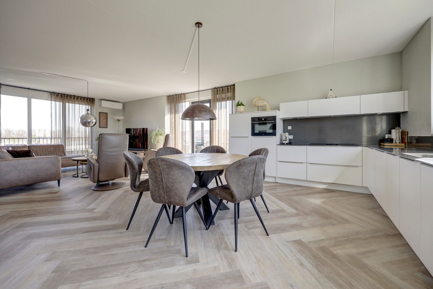 Photo 10 of De Pionier 108