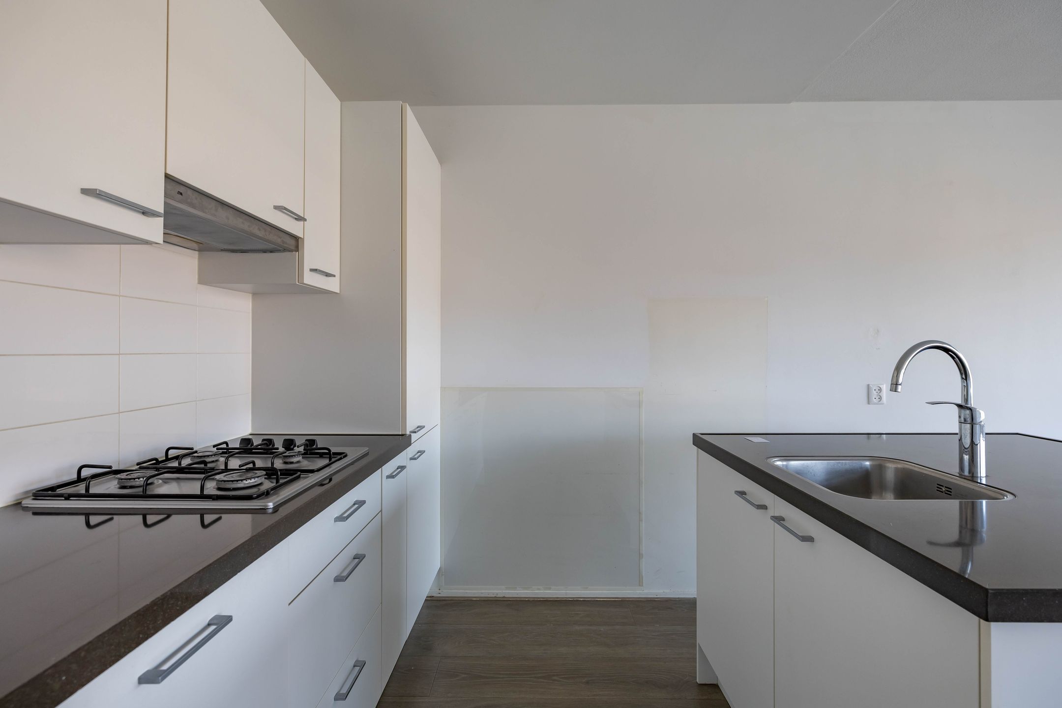 Renovated Apartment with City and Harbor Views in Rem Koolhaas Complex — 18