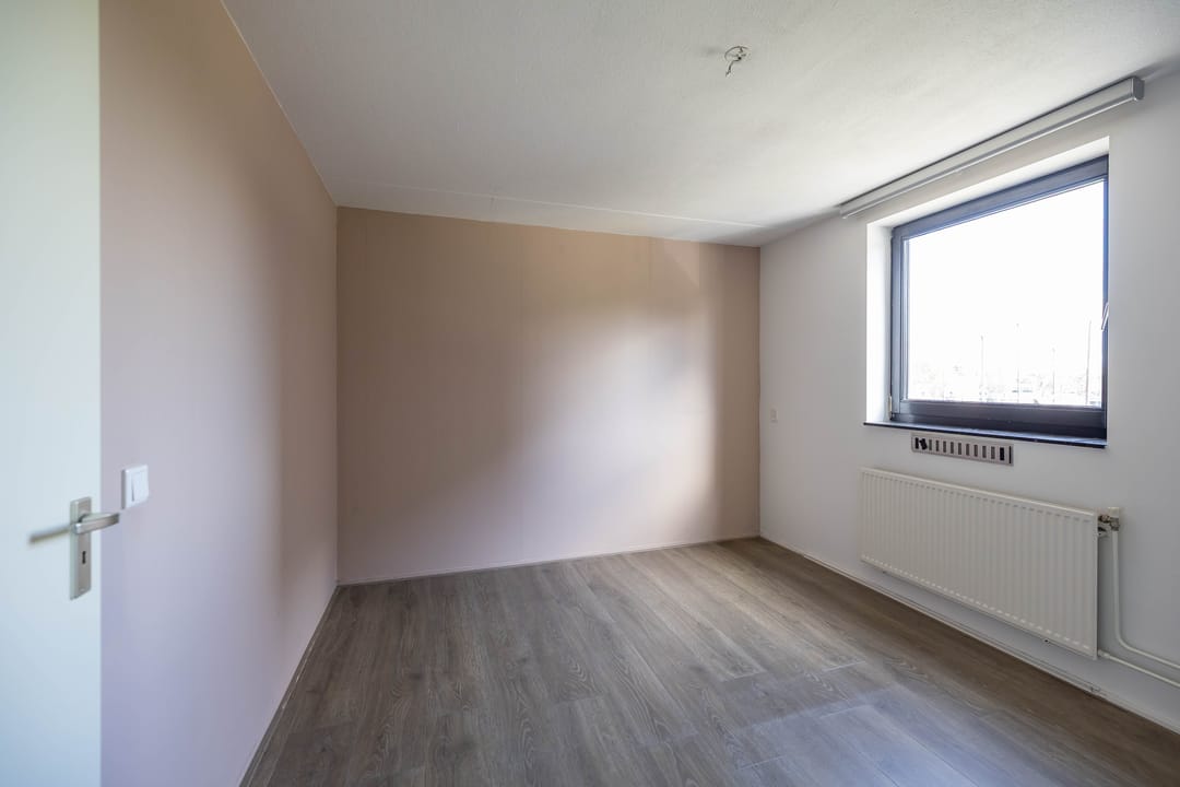 Renovated Apartment with City and Harbor Views in Rem Koolhaas Complex — 22