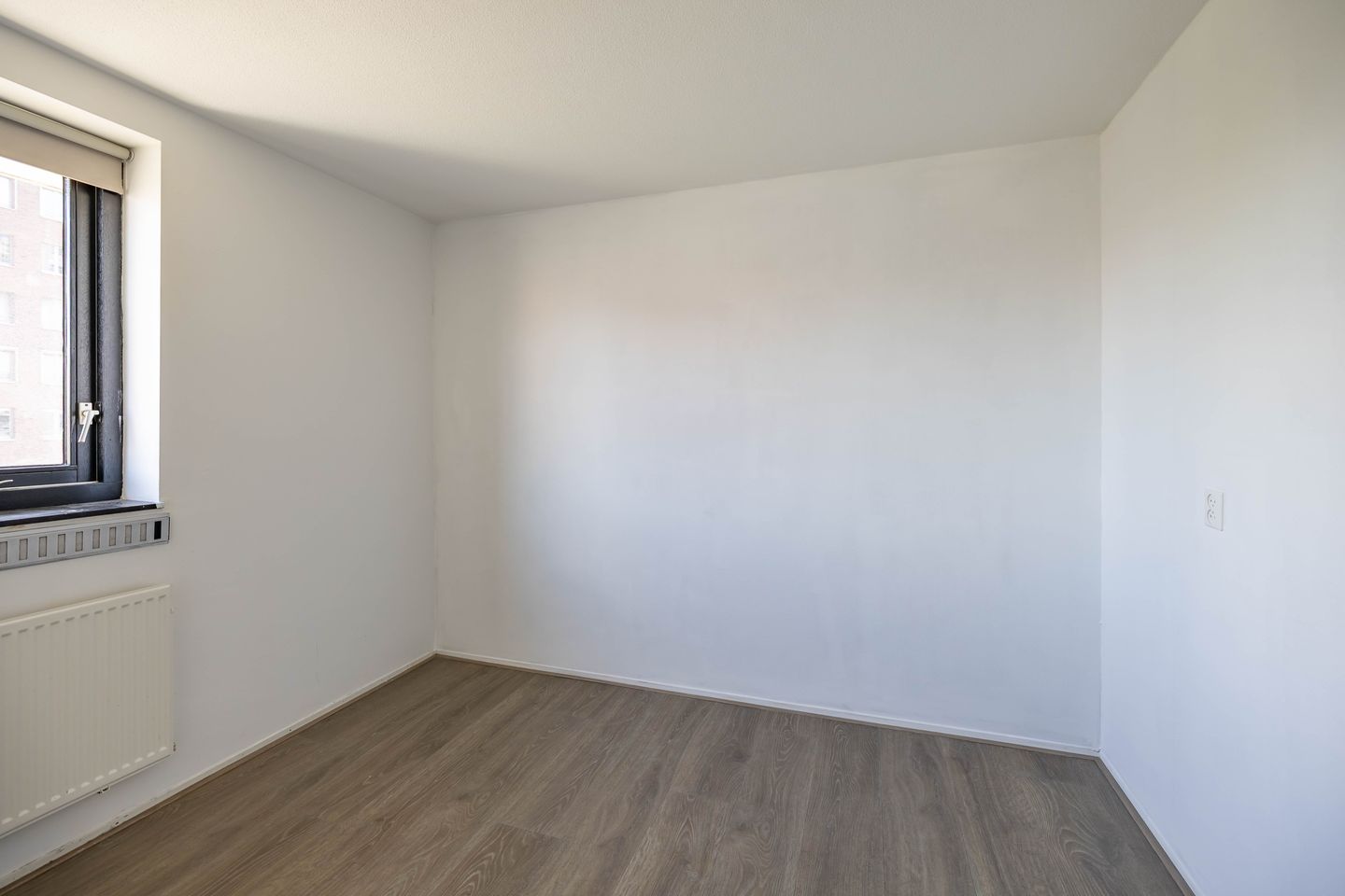 Renovated Apartment with City and Harbor Views in Rem Koolhaas Complex — 25