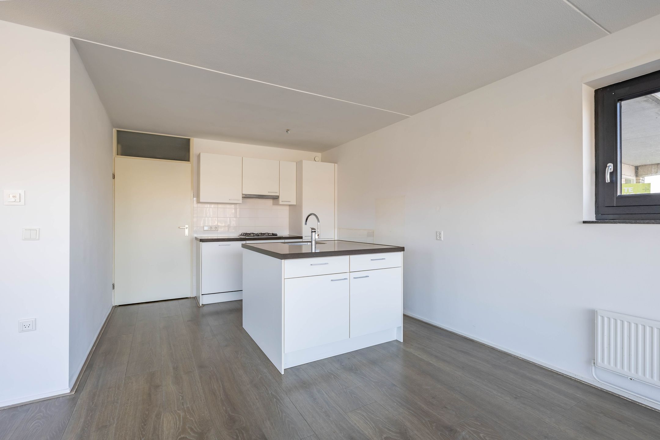 Renovated Apartment with City and Harbor Views in Rem Koolhaas Complex — 15