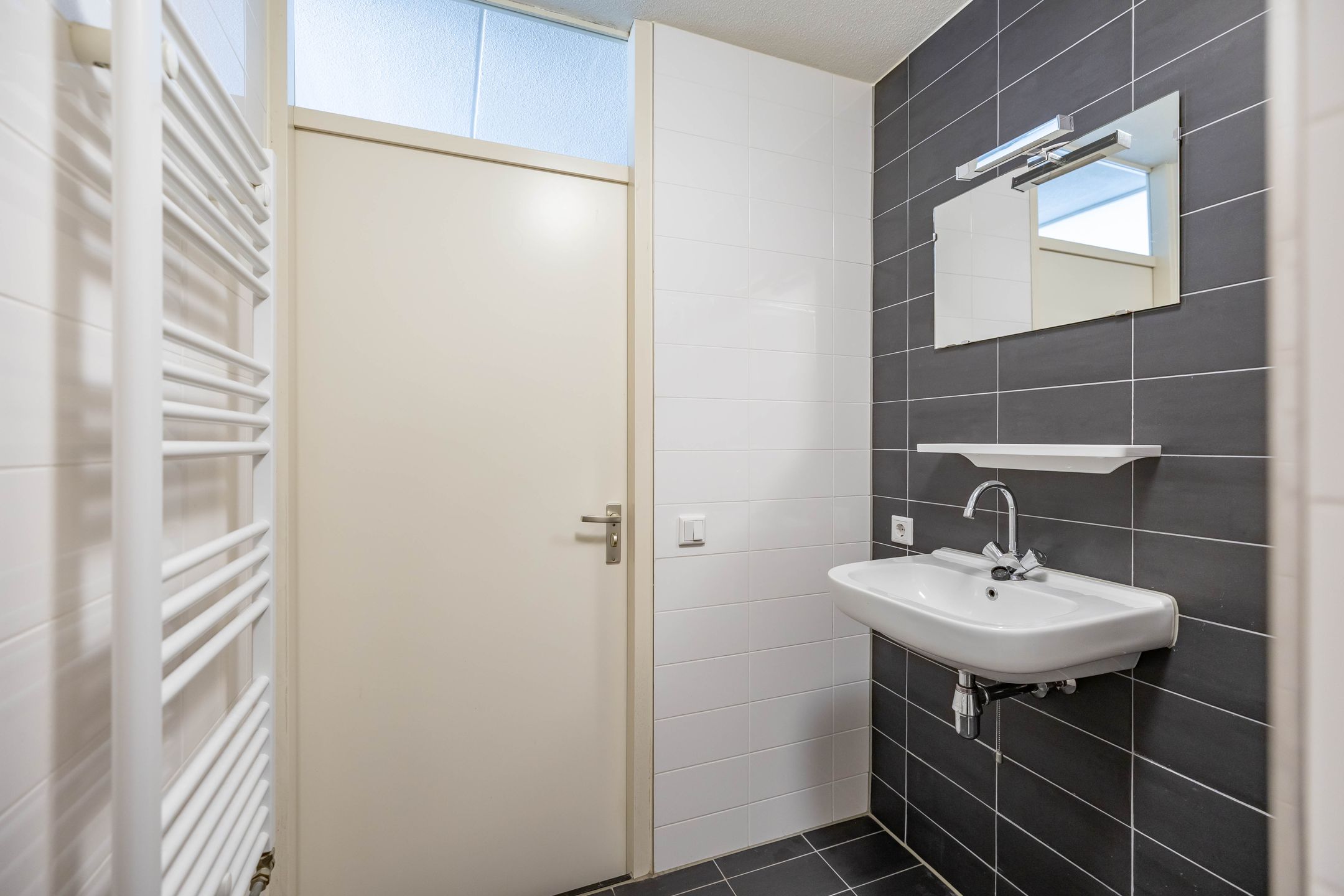 Renovated Apartment with City and Harbor Views in Rem Koolhaas Complex — 27