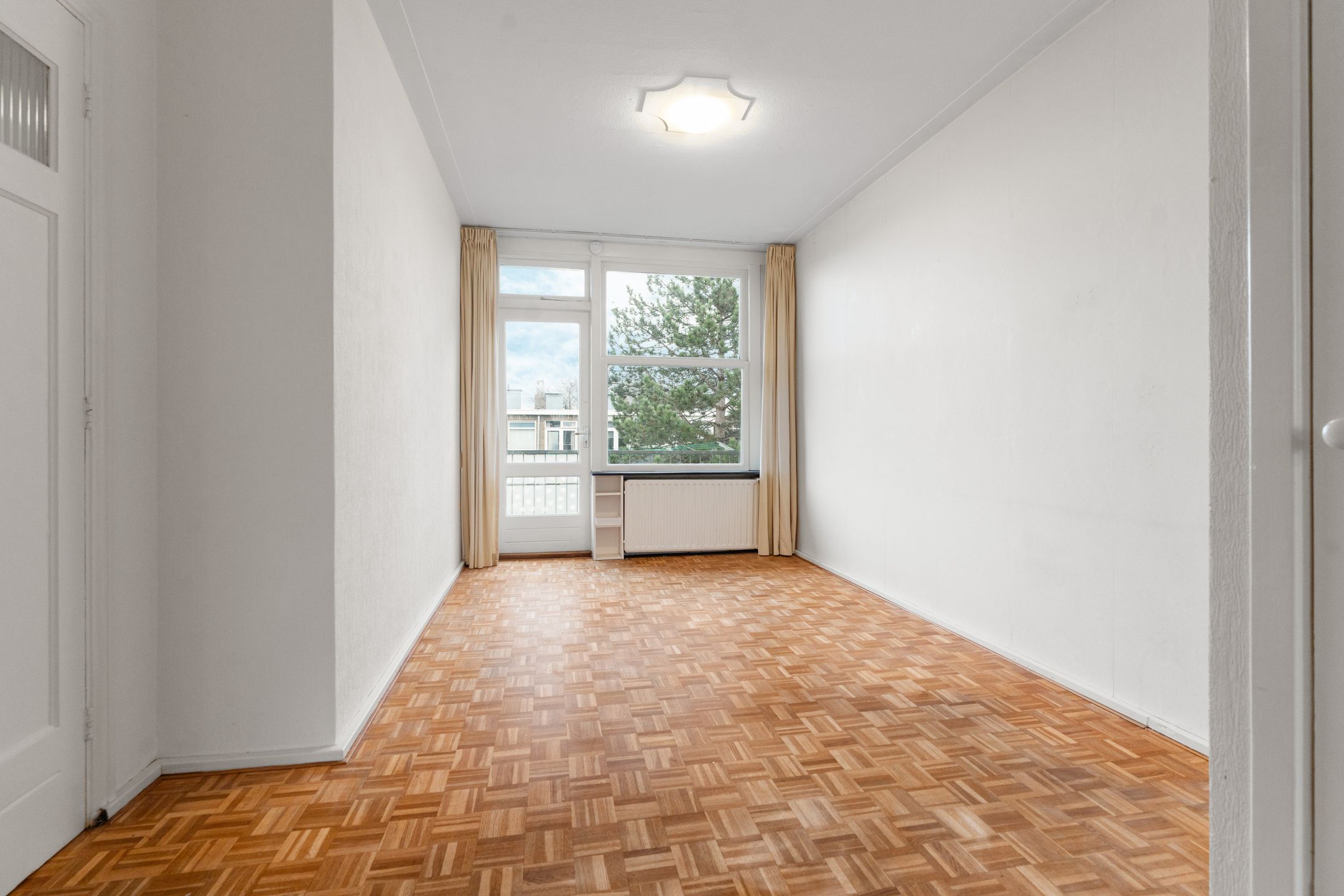 Photo 12 of Veenendaalkade 378