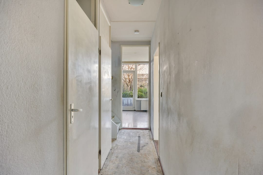 Photo 22 of Donker Curtiusstraat 35