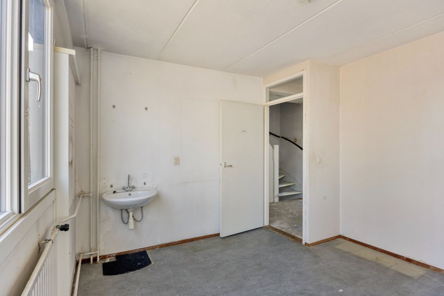 Photo 20 of Donker Curtiusstraat 35