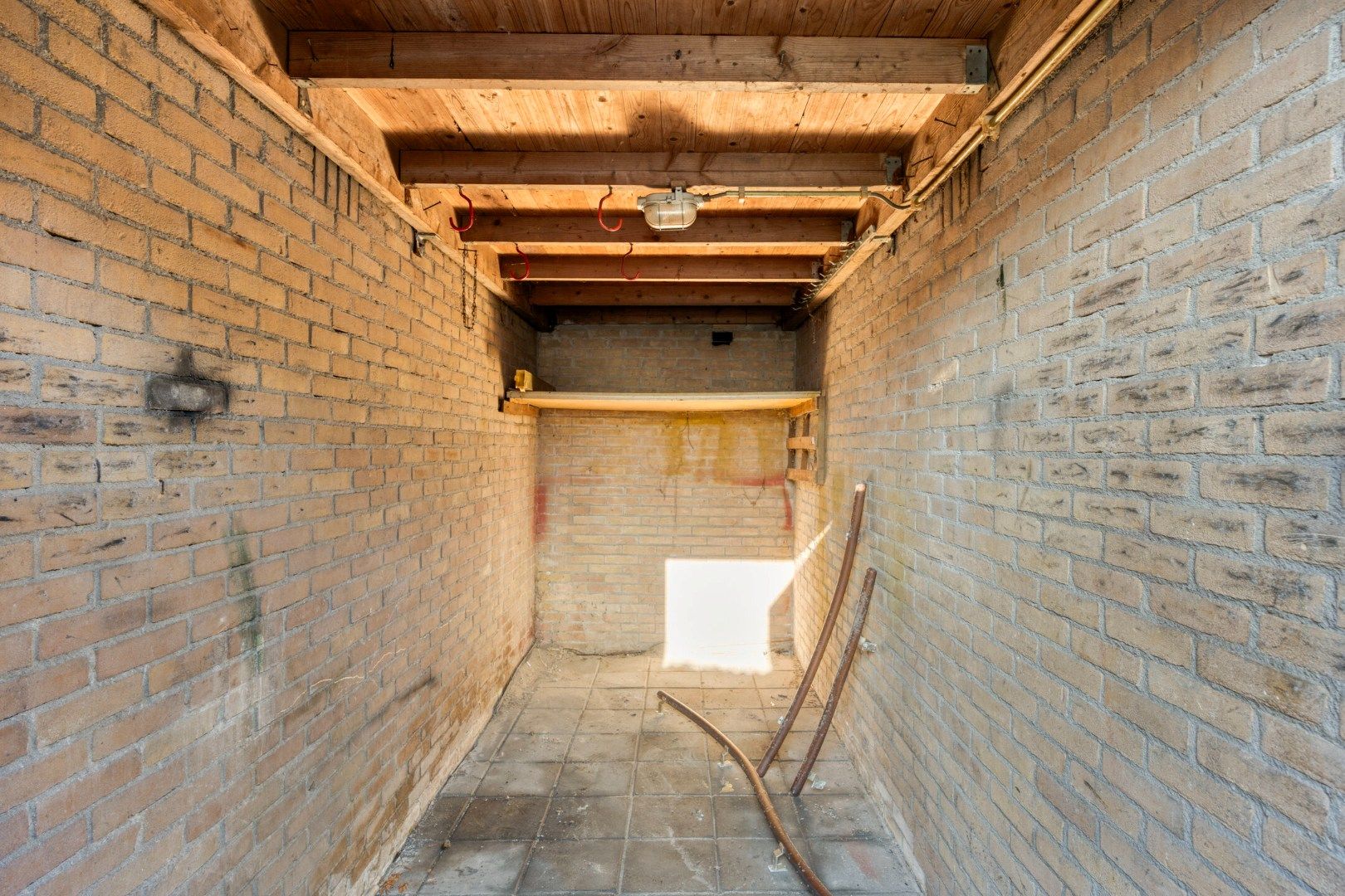 Photo 42 of Donker Curtiusstraat 35