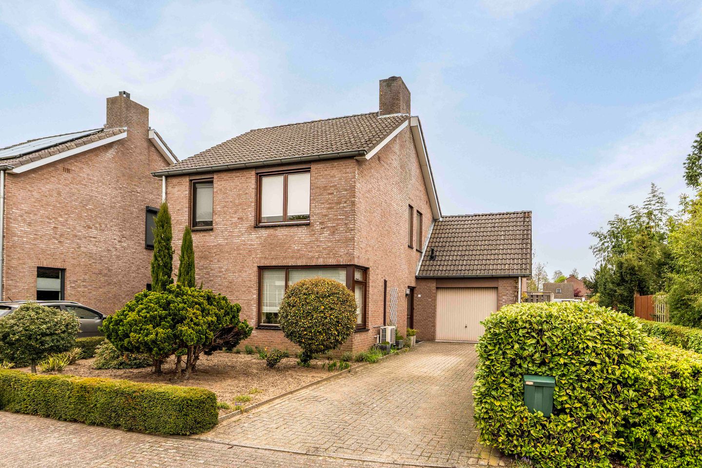 Photo 4 of Roerdompstraat 13