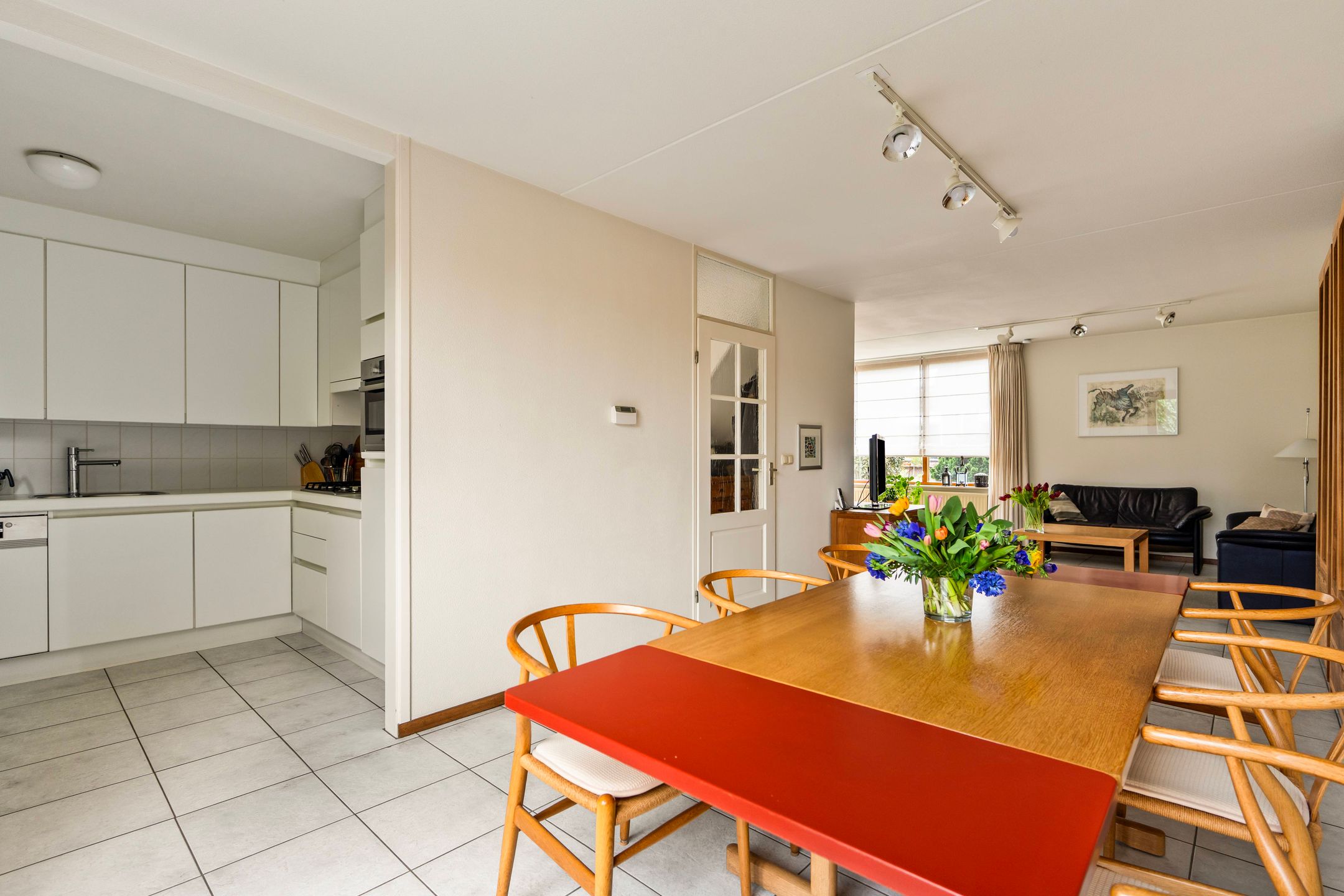 Photo 9 of Roerdompstraat 13