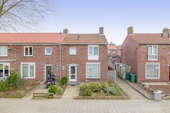 Foto 2 van van Wevelickhovenstraat 64