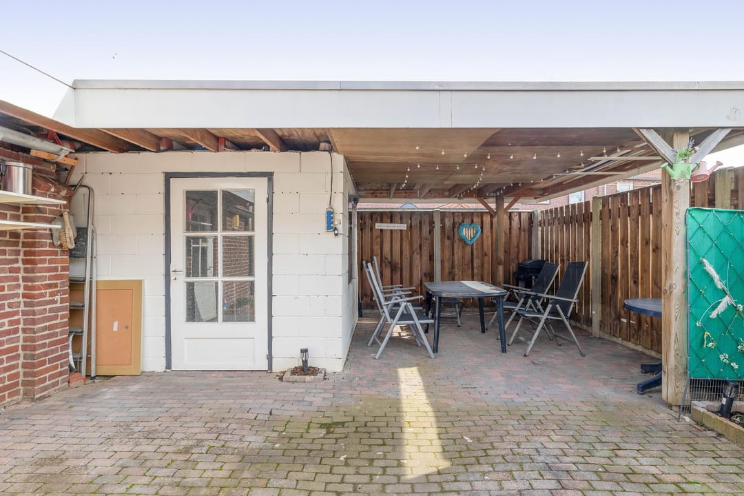 Foto 13 van van Wevelickhovenstraat 64