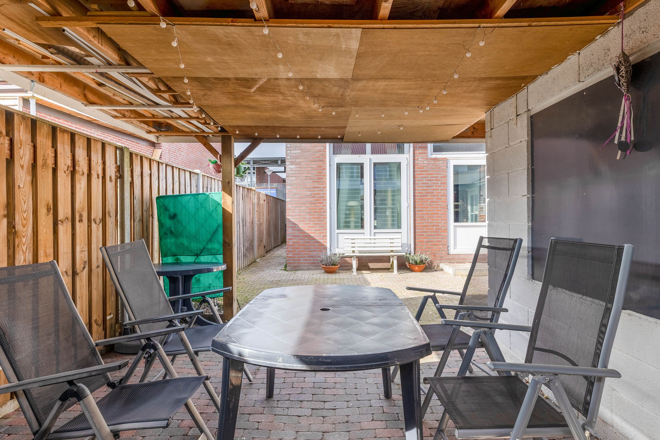 Foto 15 van van Wevelickhovenstraat 64