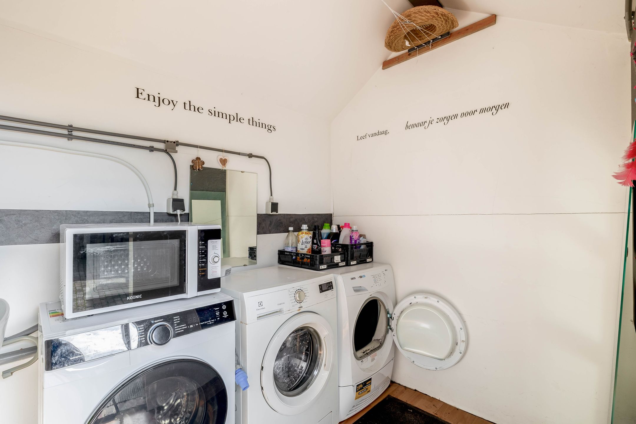 Foto 24 van van Wevelickhovenstraat 64