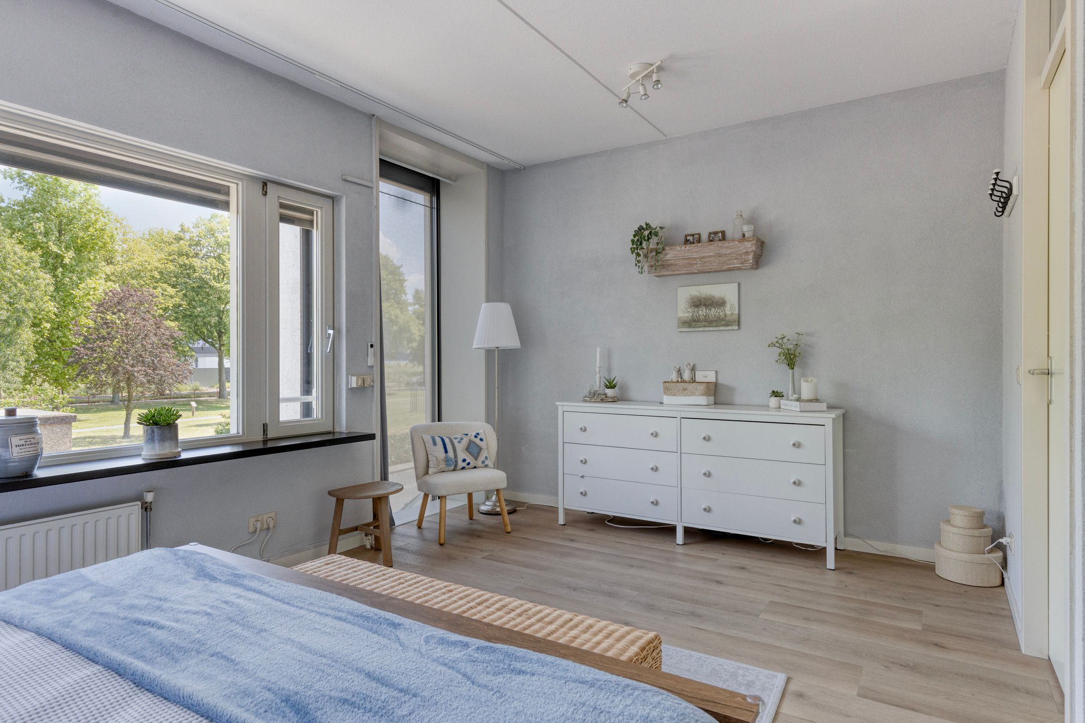 Recently modernized family home with large roof terrace and west-facing garden in quiet neighborhood — 12