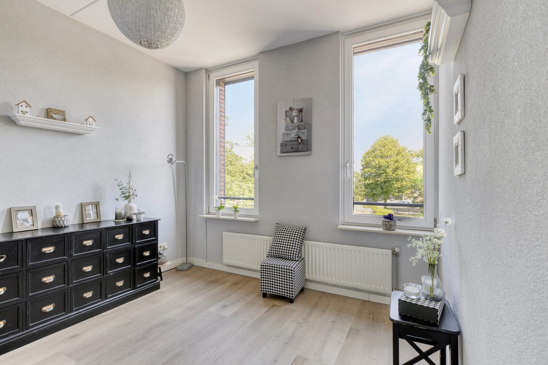 Recently modernized family home with large roof terrace and west-facing garden in quiet neighborhood — 16