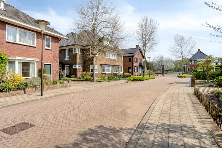 Photo 2 of Huininkmaatstraat 25