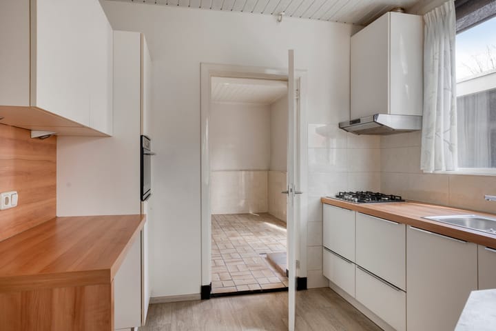 Photo 4 of Huininkmaatstraat 25