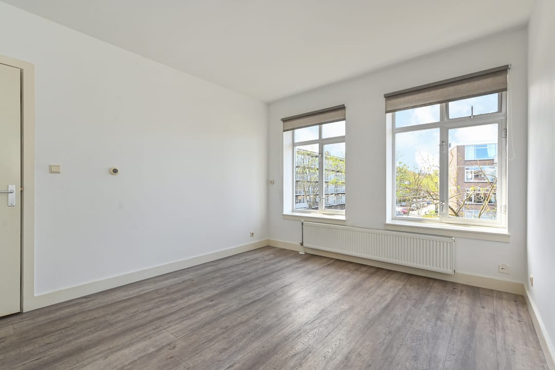 Two-room apartment with balcony in Leyenburg — 7