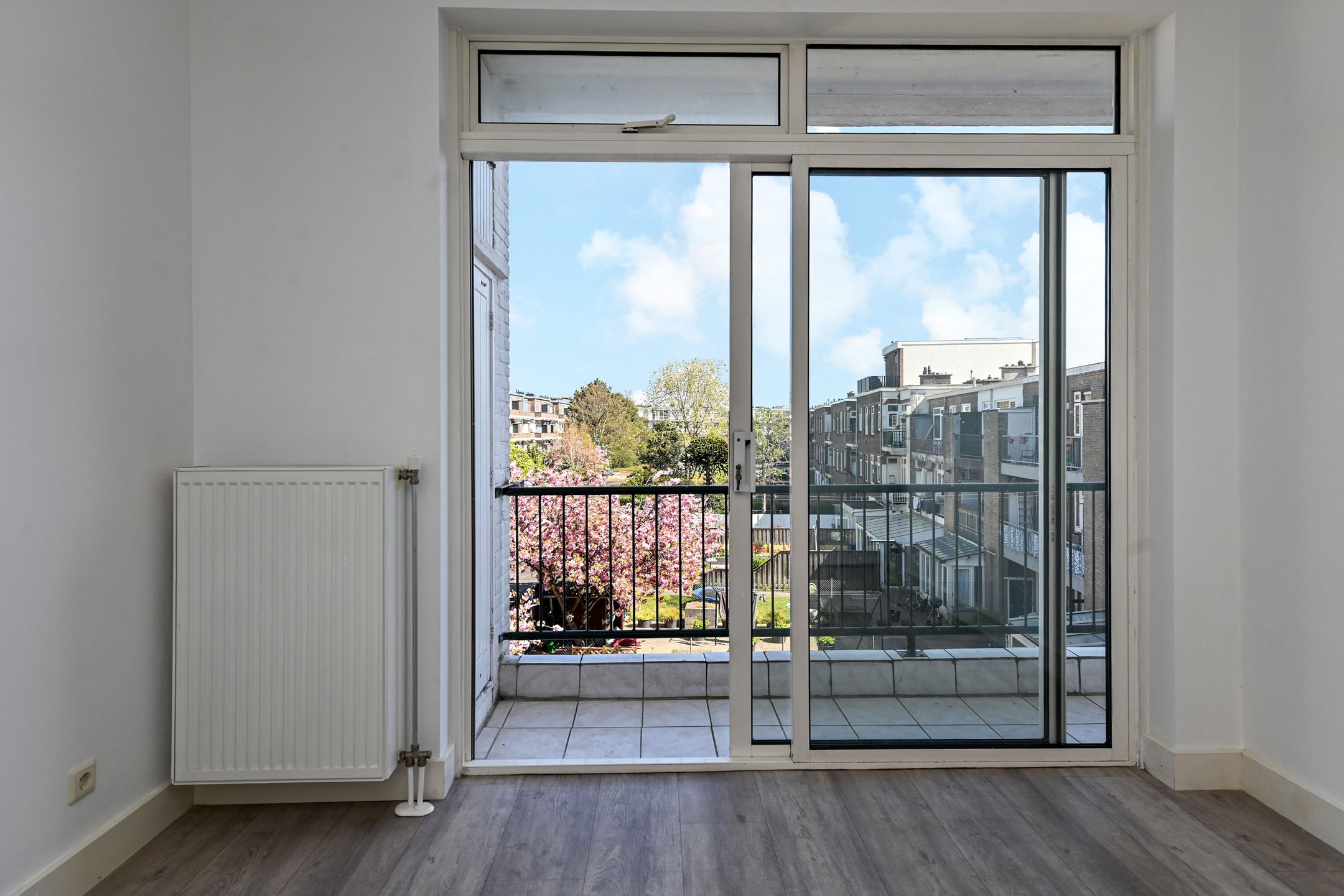Two-room apartment with balcony in Leyenburg — 18