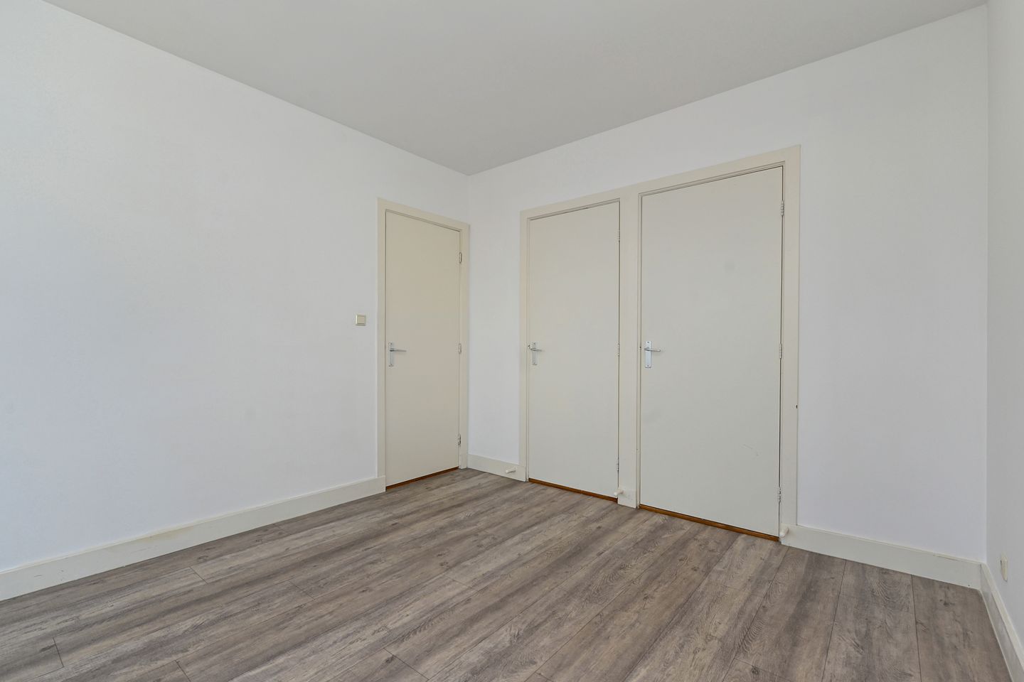 Two-room apartment with balcony in Leyenburg — 19