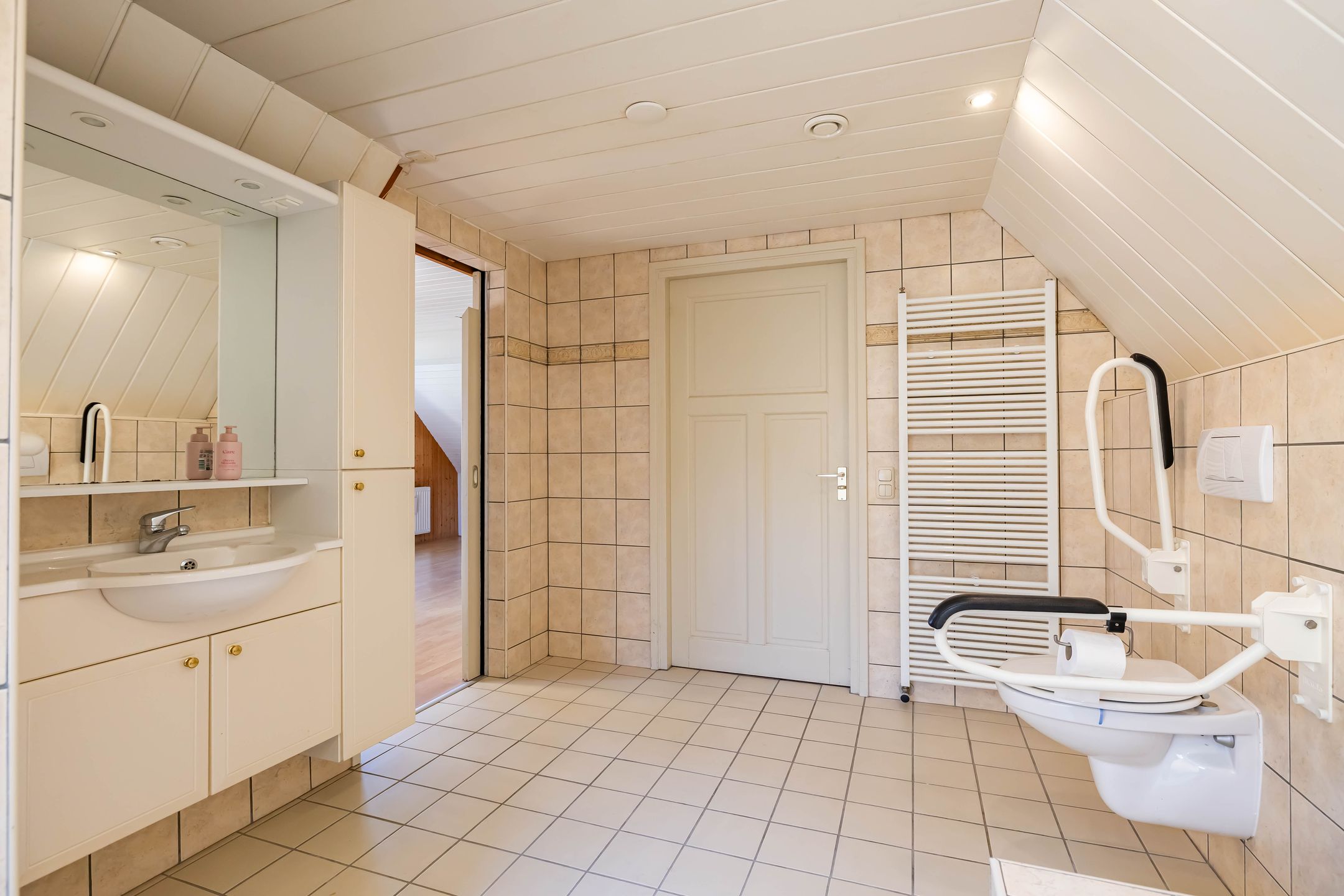 Foto 39 van Varenstraat 1