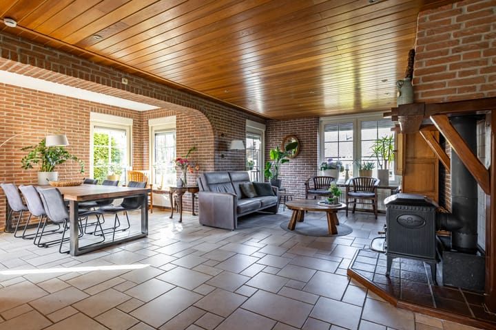 Photo 2 of Varenstraat 1