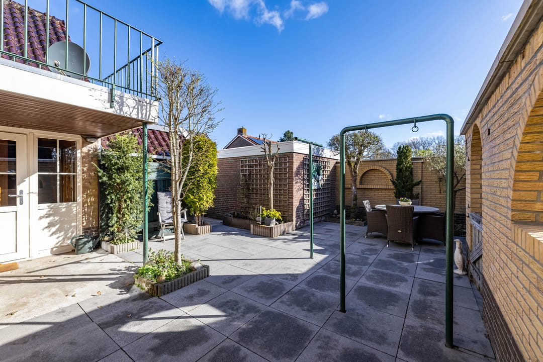 Foto 62 van Varenstraat 1