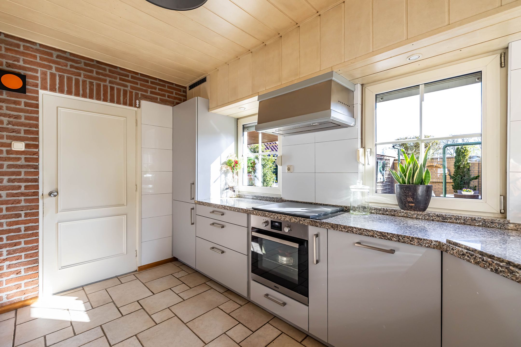 Foto 24 van Varenstraat 1